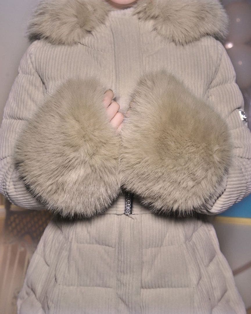 新品タグ付き ミシェルマカロン コーデュロイベルトダウンコート ベージュ