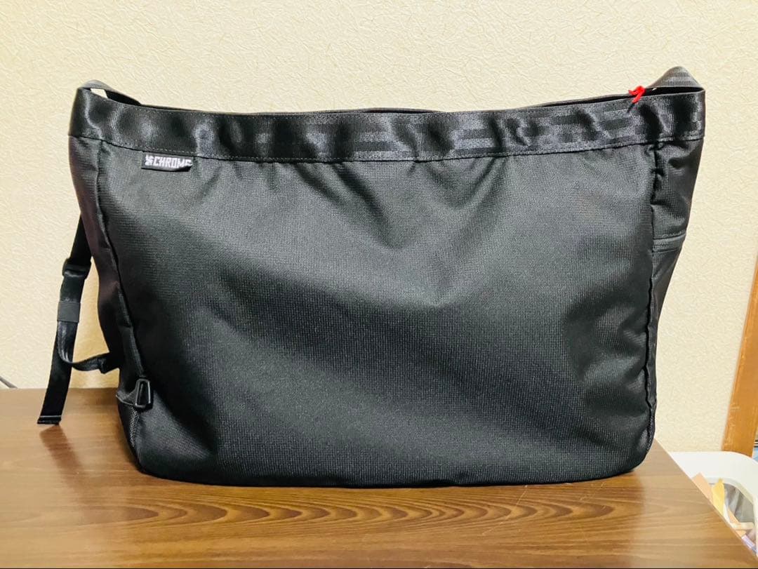 【新品】クローム　ニュースペーパー　メッセンジャーバッグ　26L ブラック
