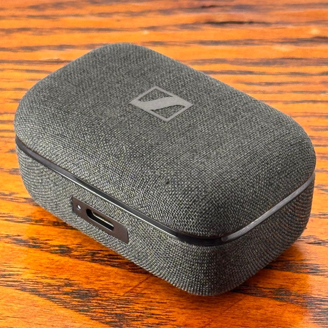 ゼンハイザーMOMENTUM True Wireless 4 純正充電ケースのみ