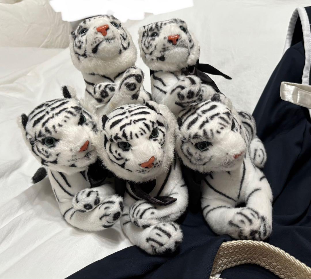 【訳あり】　刀剣乱舞　五虎退　コスプレ衣装　ウィッグ付き　刀付き　虎くん付き