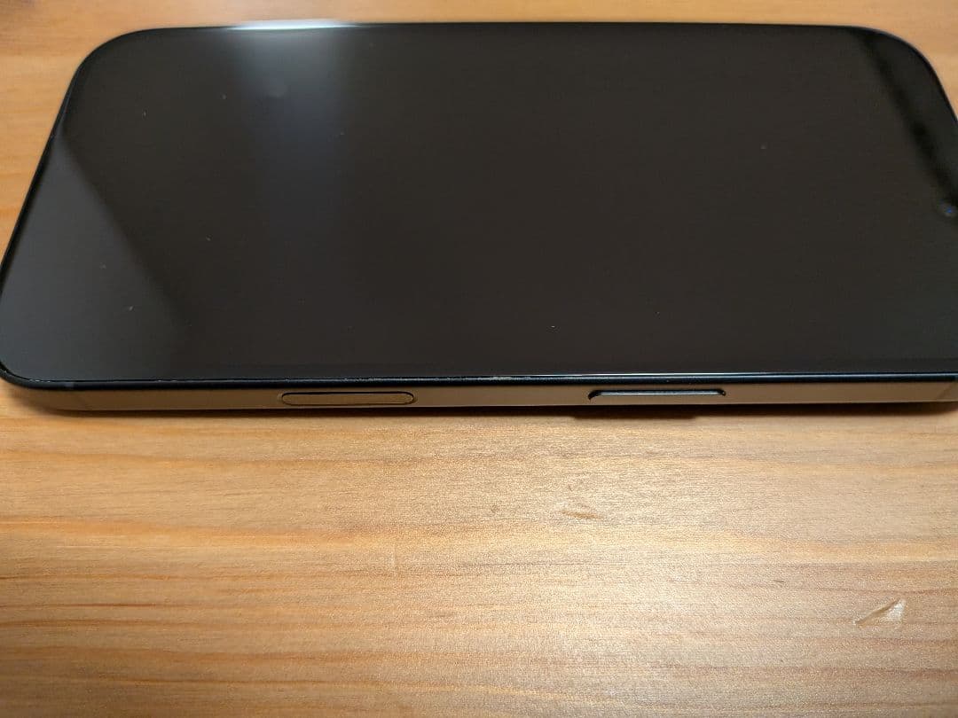 【美品】Apple iPhone 16 ブラック 本体 simフリー