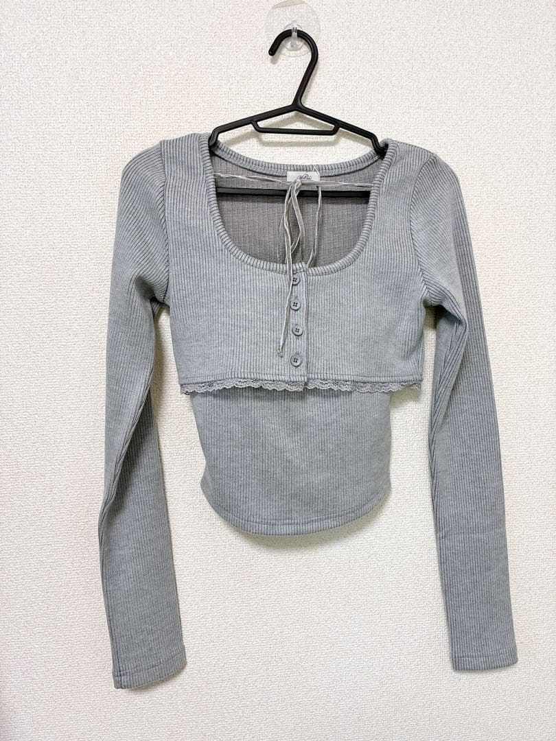 yilon イロン　RIB ENSEMBLE BUTTON TOPS