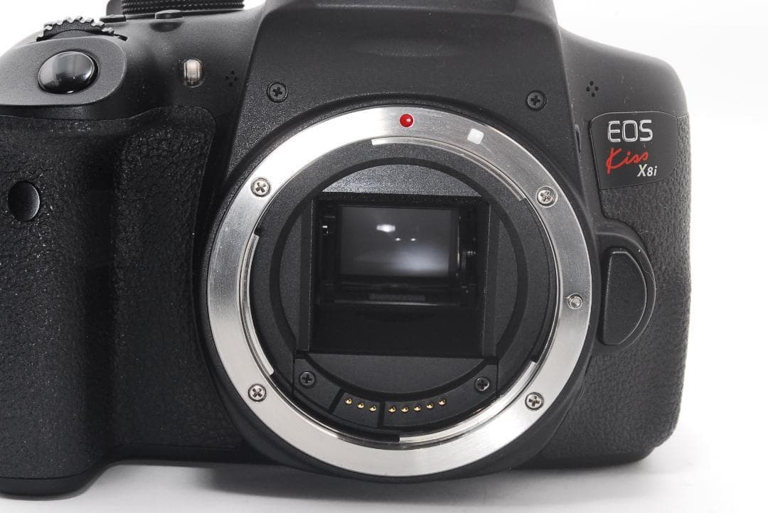 高画質＆軽量Canon Kiss x8i＋18-55＆100-300mm初心者◎