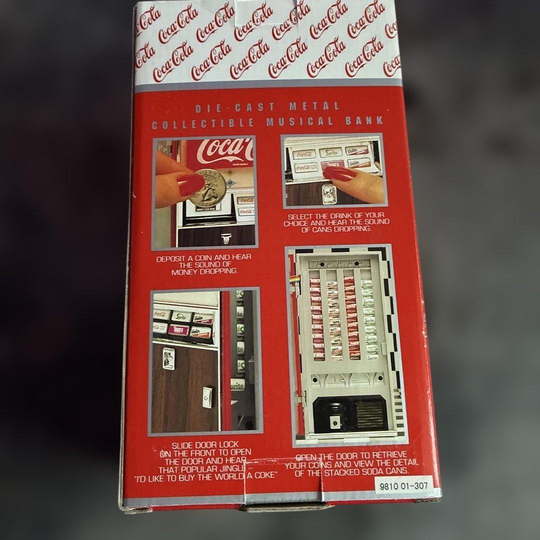 コカコーラ　自動販売機型ミュージック貯金箱