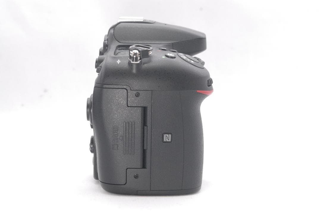 匿名配送✨Nikon D7200 デジタル一眼レフ レンズ付き　標準