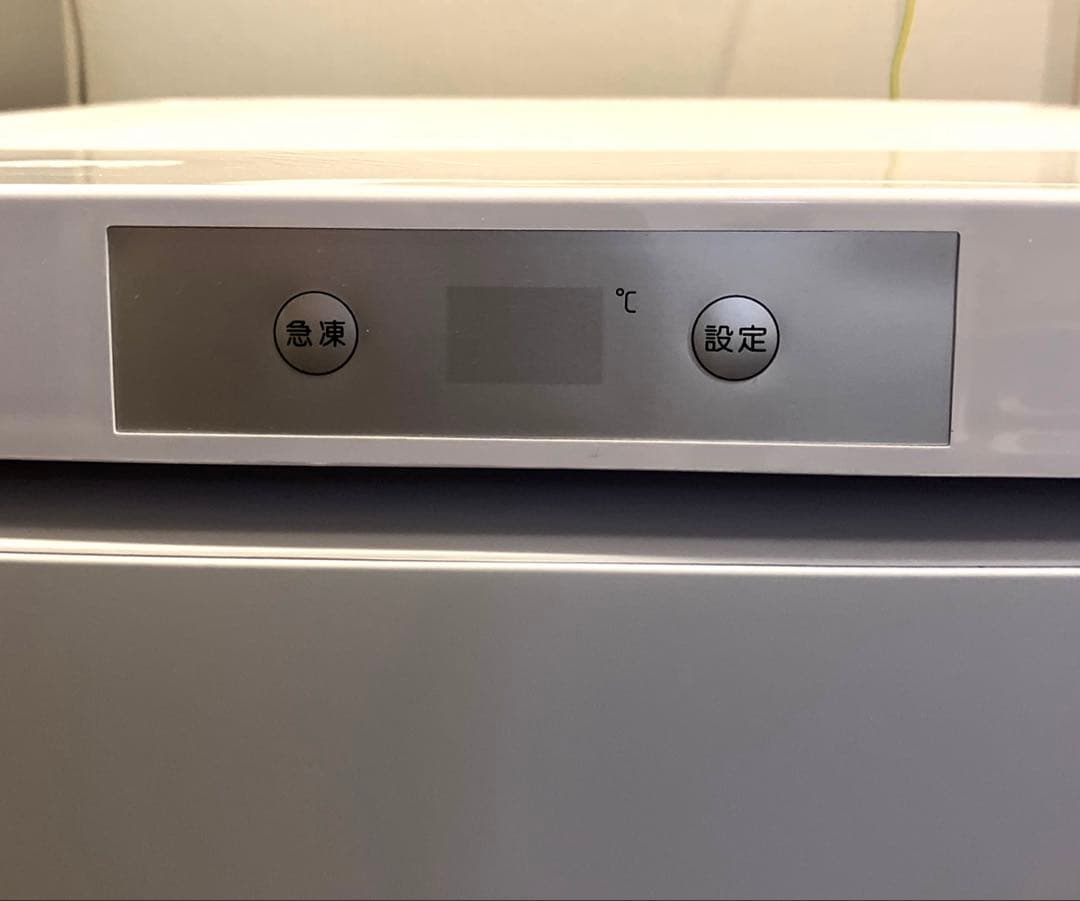 冷凍庫　64L タッチパネルあり　ホワイト