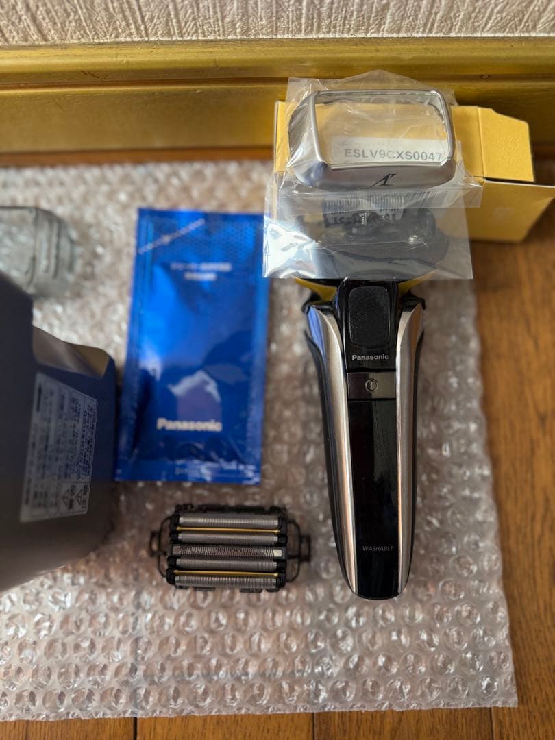 パナソニック　ラムダッシュ 5枚刃 ES-CLV9EX-S おまけ付き