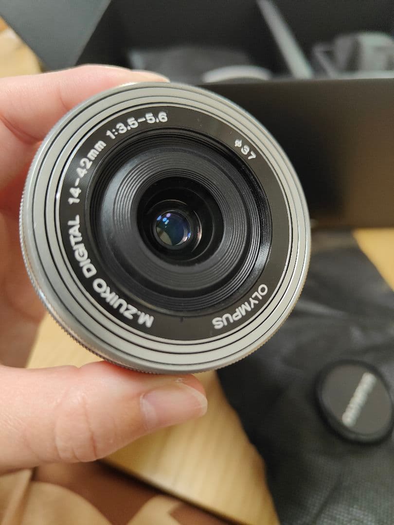 OLYMPUS E-M10 Mark III EZダブルズームキット