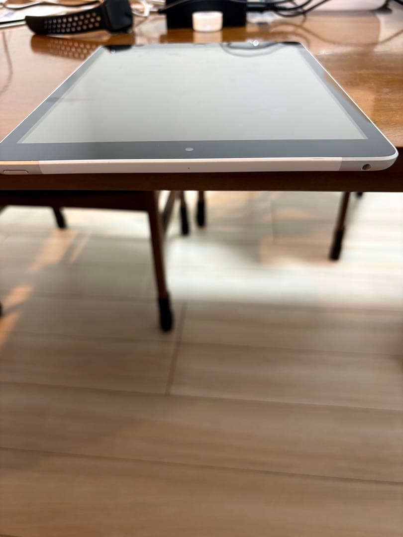 iPad 9世代 セルラー 64g シルバー 本体 (おまけ カバー付き)