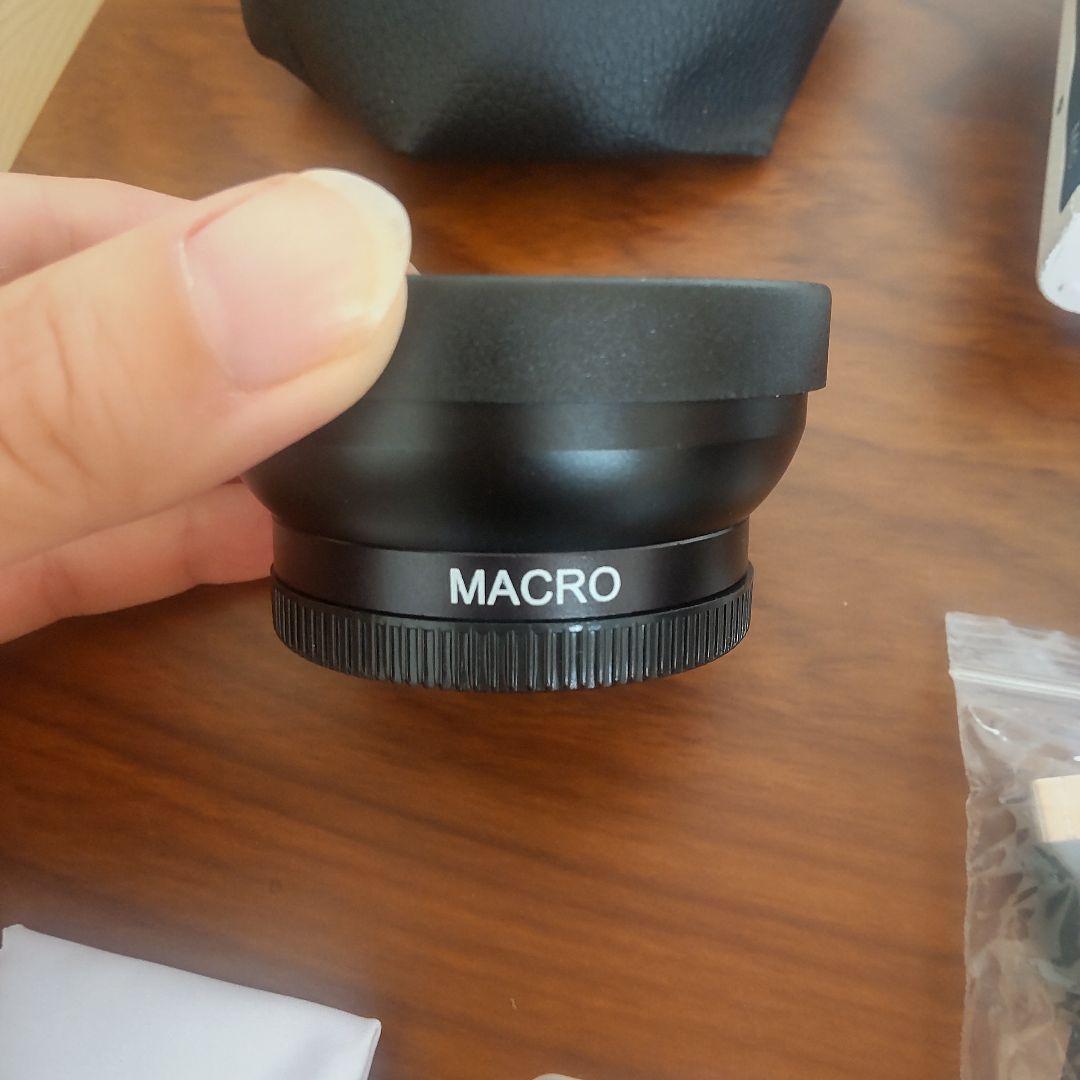 【美品】デジタルカメラ　バッテリー・レンズ・SDカード他おまけ付