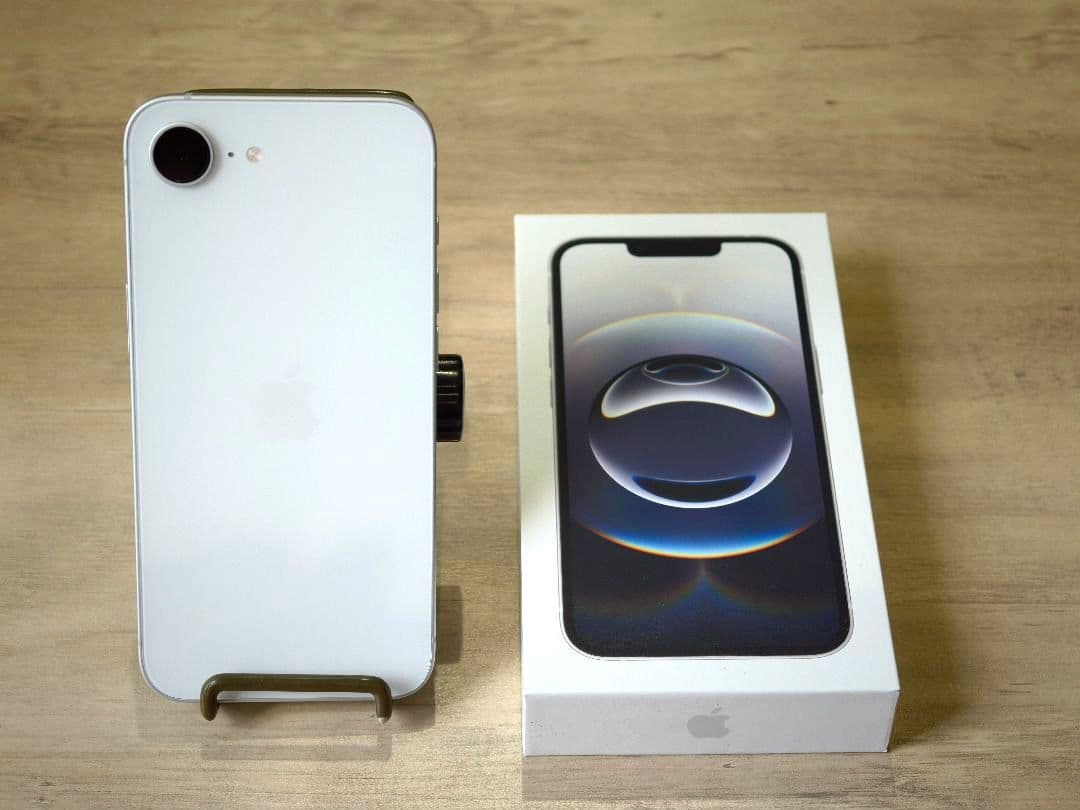 SIMフリー　iPhone16e 128GB