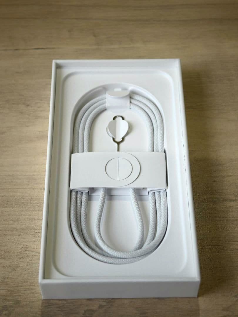 SIMフリー　iPhone16e 128GB