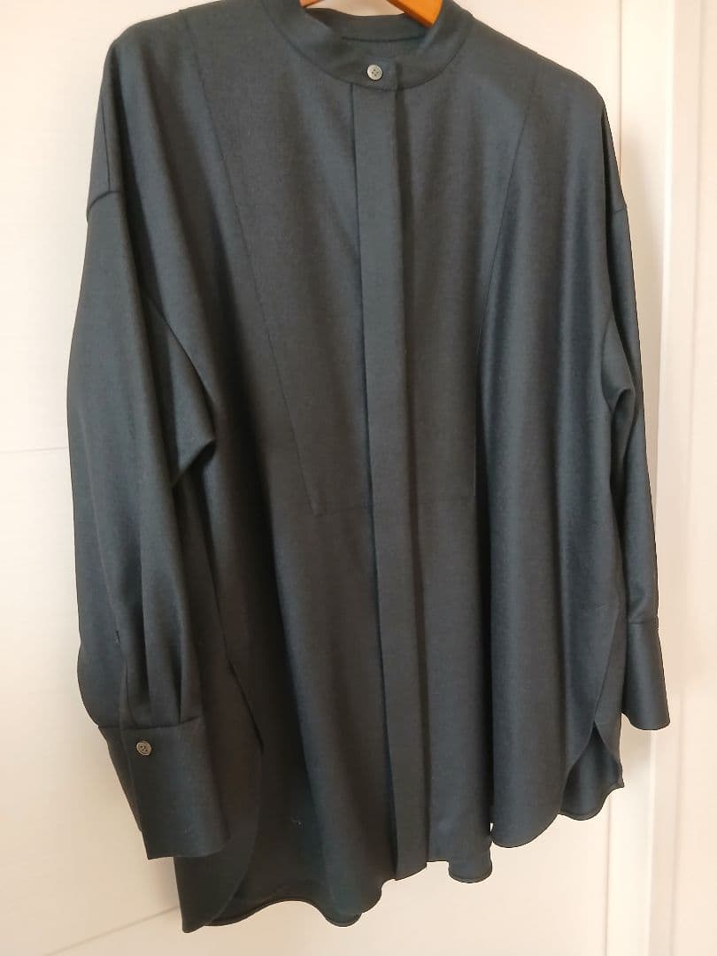 新品未使用　LEQUIPE (レキップ)　ウール黒スタンドカラーシャツ 長袖