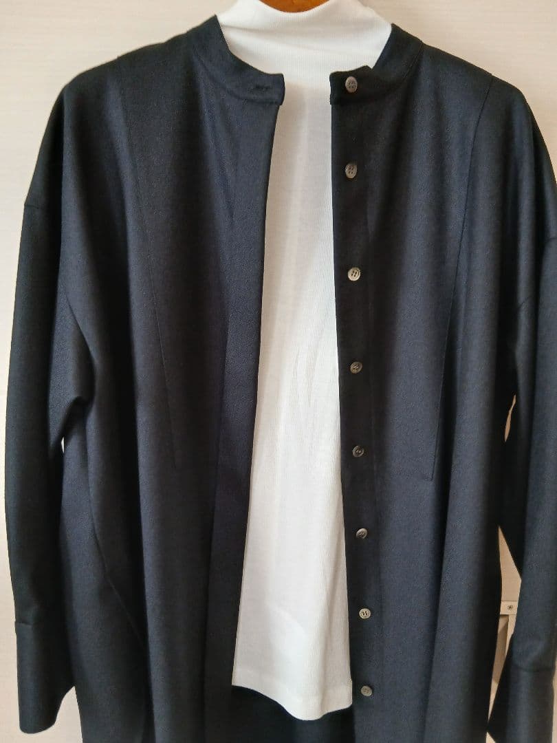 新品未使用　LEQUIPE (レキップ)　ウール黒スタンドカラーシャツ 長袖