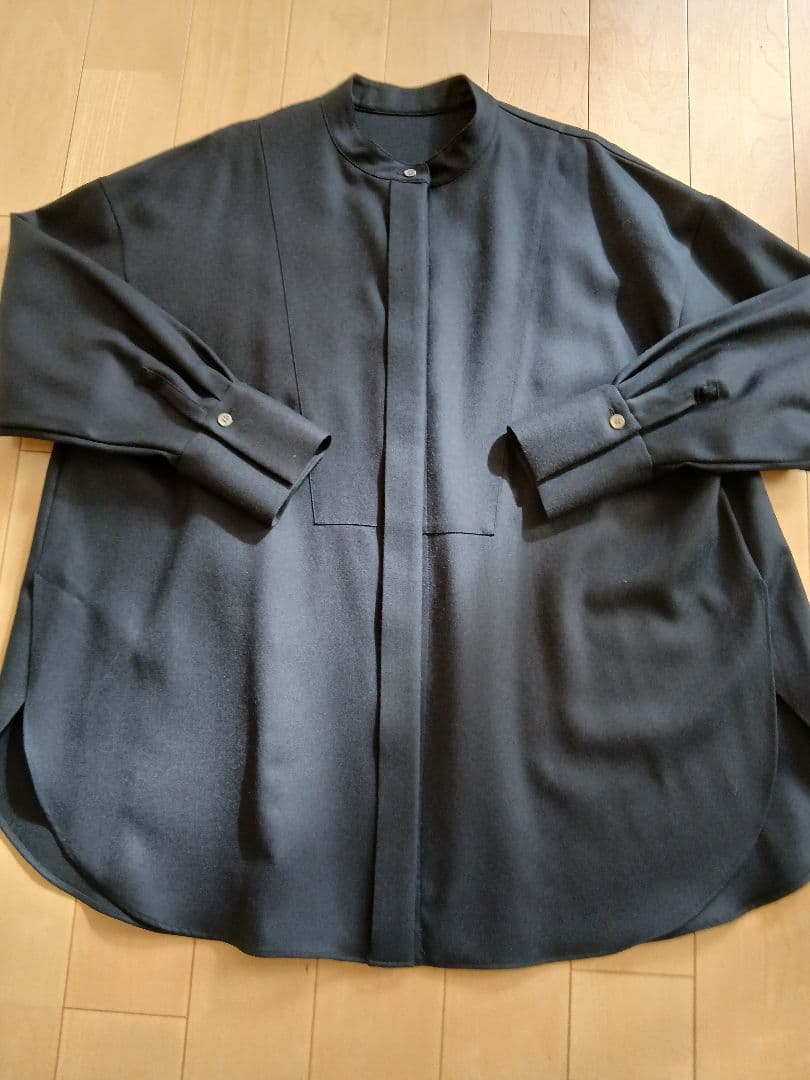 新品未使用　LEQUIPE (レキップ)　ウール黒スタンドカラーシャツ 長袖