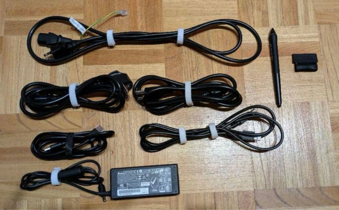 液タブ・ペンタブ Wacom Cintiq 22 DTK2260K0D