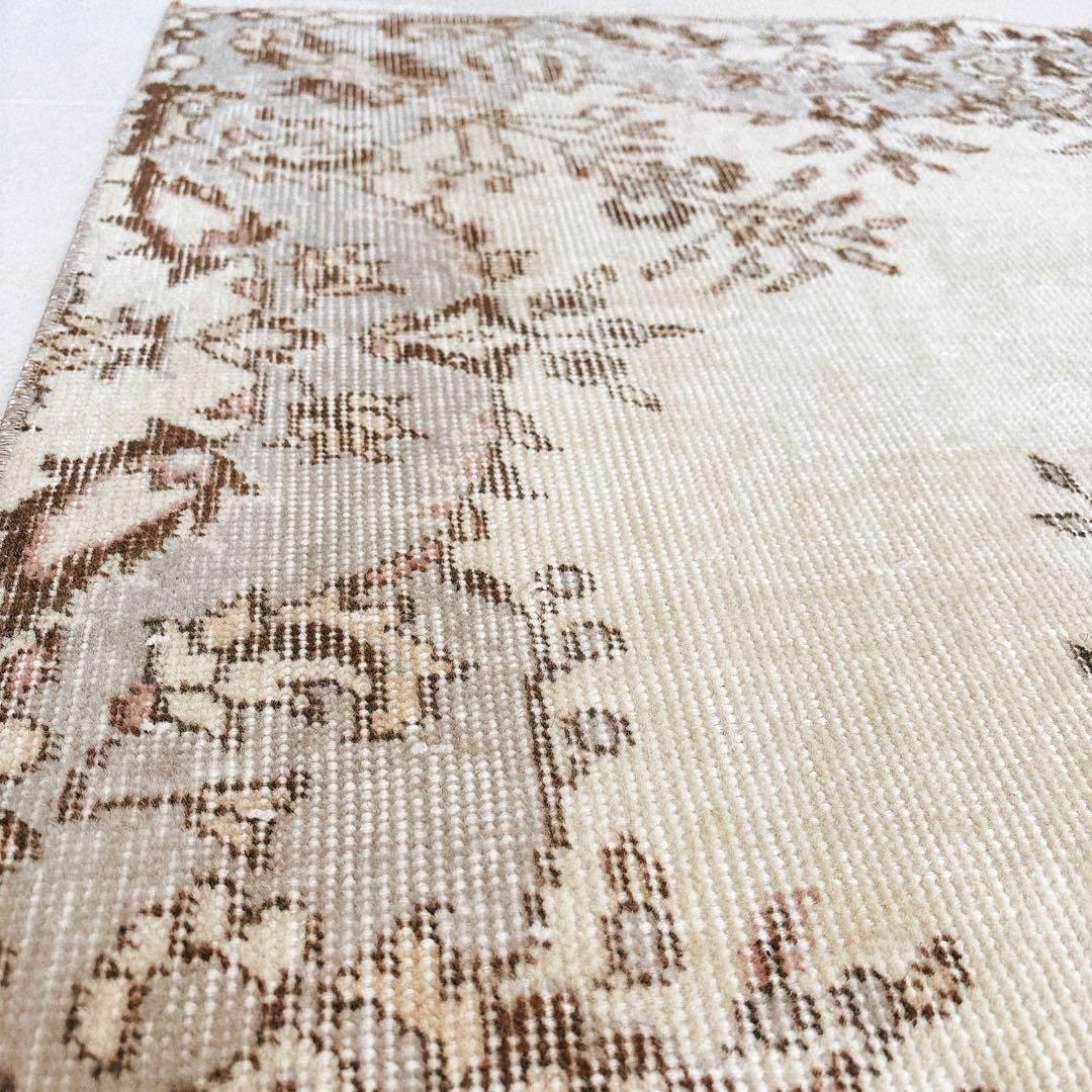 トルコ　ヴィンテージラグ　グレー　メダリオン