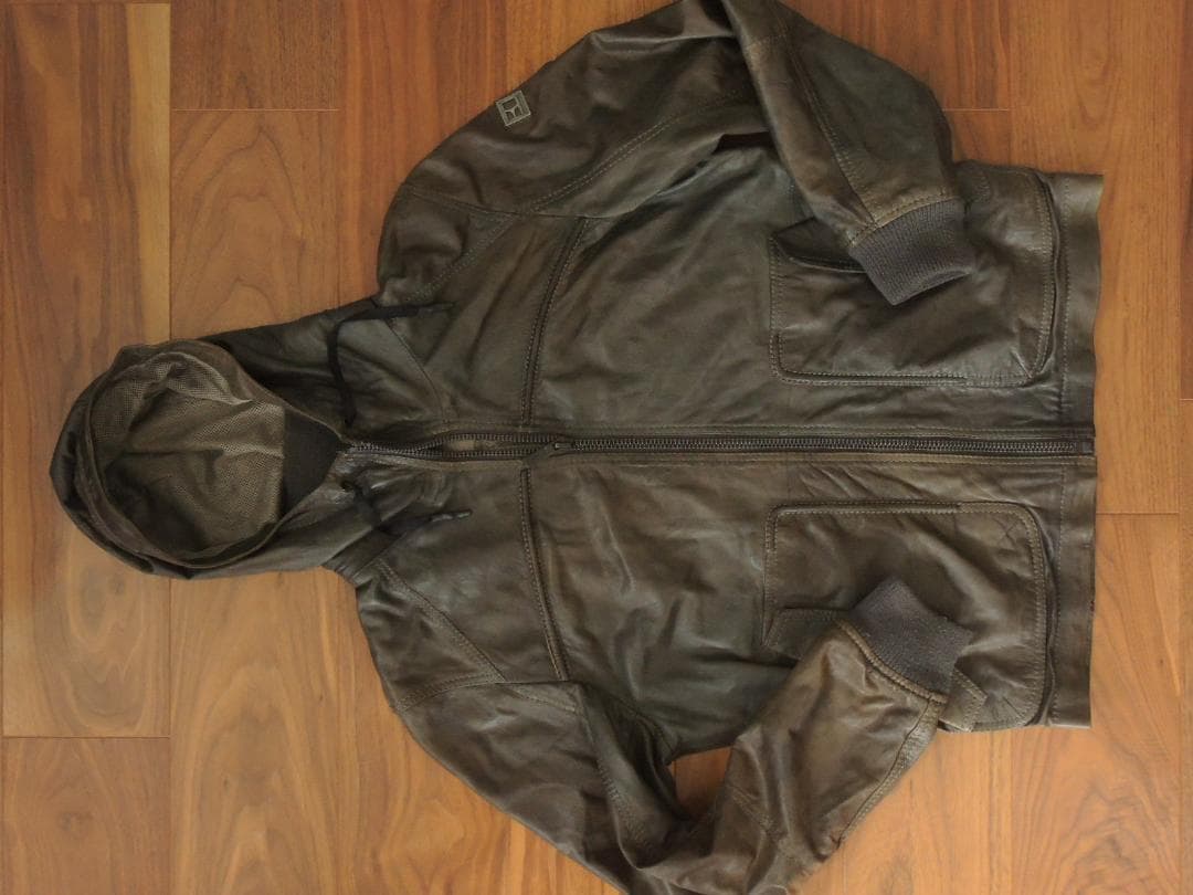 25万円　BOSS　ヒューゴボス　レザージャケット　48　極薄シープ　春夏にも