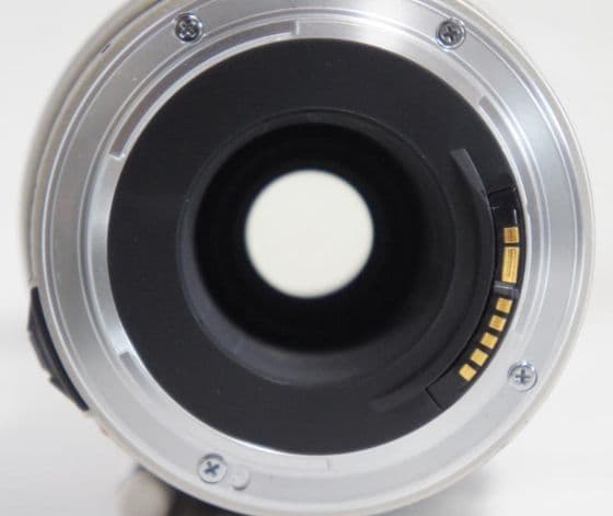 送料込みTAMRON70-300mmF4-5.6新品未使用LDMacroシルバー