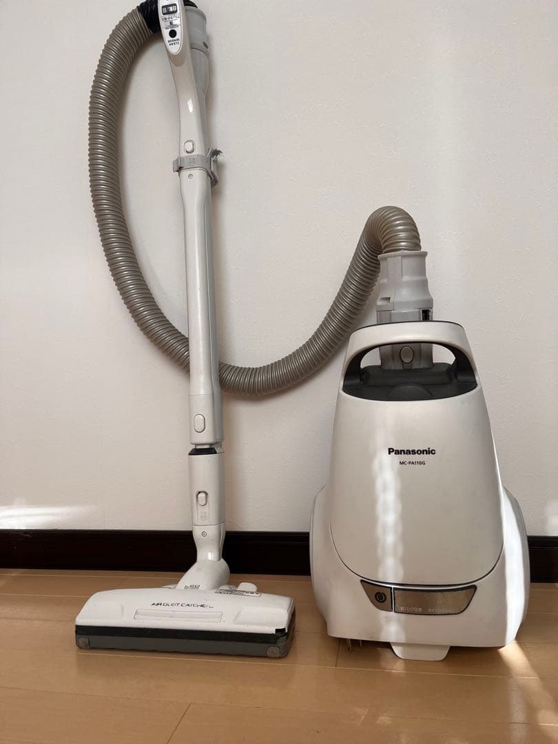 値下げしました！Panasonic MC-PA110G-W 掃除機 本体