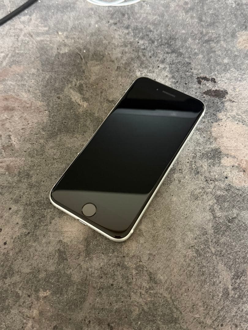 iPhoneSE 第二世代 64GB