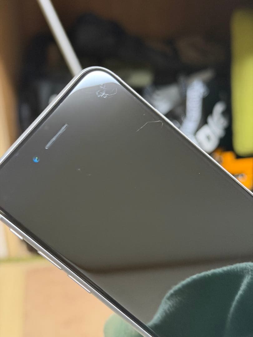 iPhoneSE 第二世代 64GB