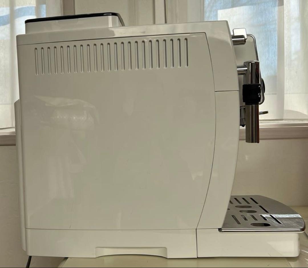 デロンギ マグニフィカS ECAM23120 全自動エスプレッソマシン 白