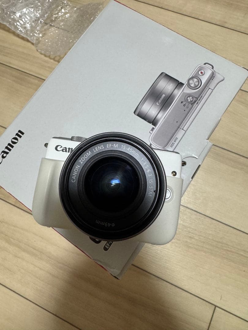 Canon EOS M10 ホワイト EF-M15-45 IS STM