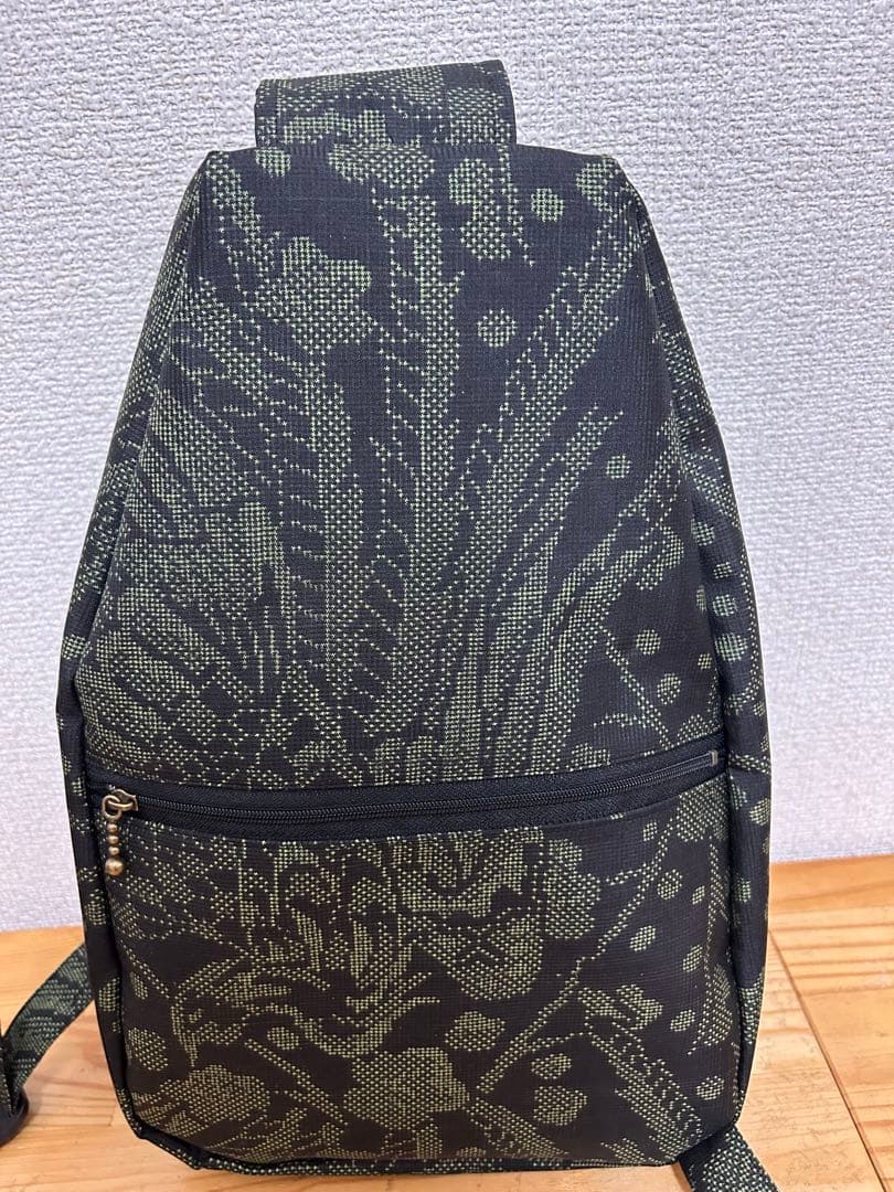 夢様オーダー　正絹大島紬ボディバッグ