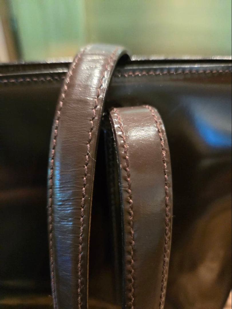 PRADA ブラウンレザートートバッグ