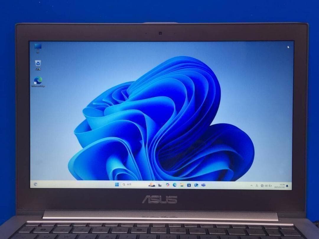 ASUS UX31E 13.3型液晶/SSD256G　薄型・コンパクト パソコン