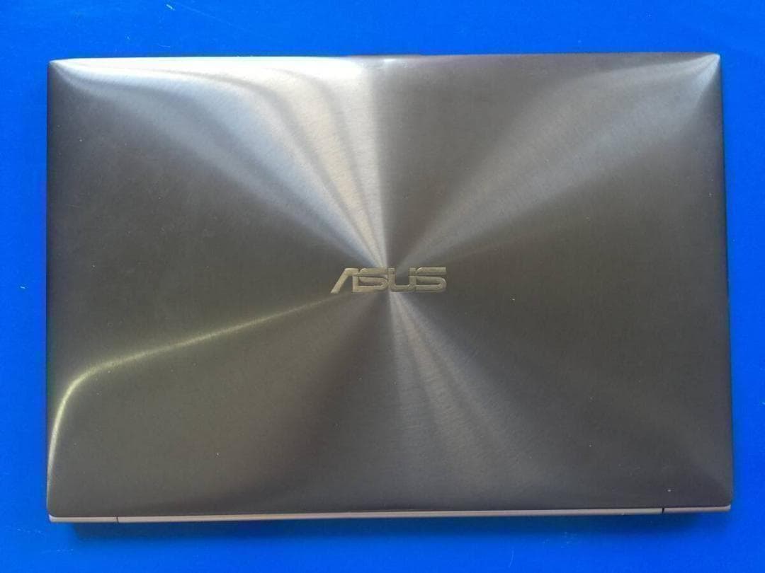 ASUS UX31E 13.3型液晶/SSD256G　薄型・コンパクト パソコン