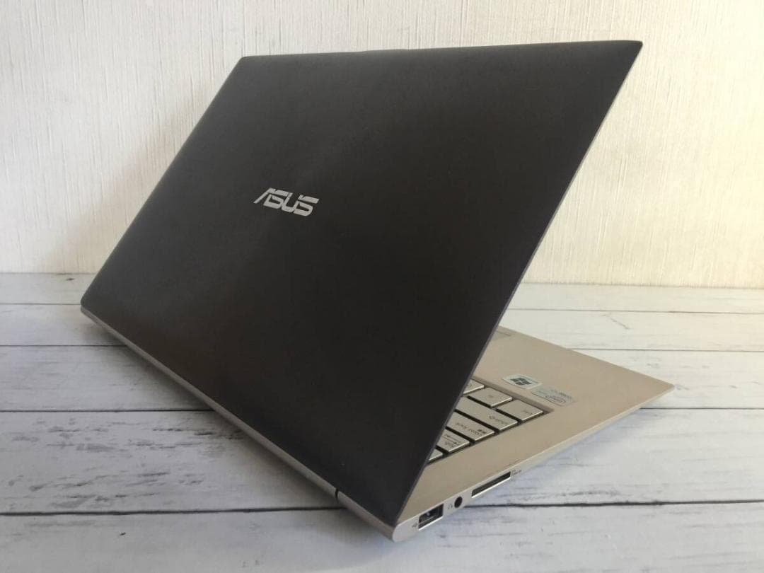ASUS UX31E 13.3型液晶/SSD256G　薄型・コンパクト パソコン