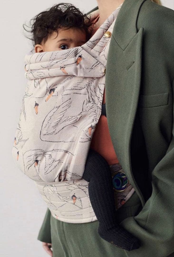 新品未開封：artipoppe　抱っこ紐　ザイガイスト モノガミー・メイデン