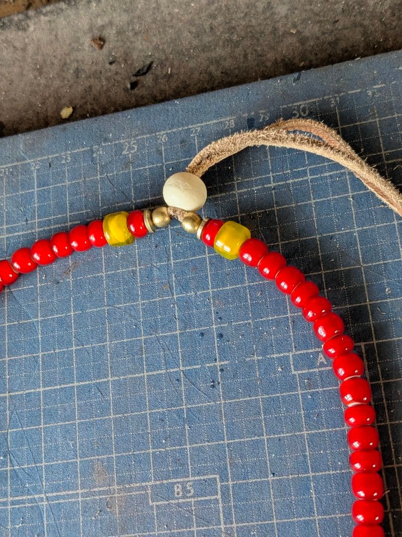 ビンテージホワイトハーツ使用　ビーズネックレス　ハンドメイド　カスタム可能