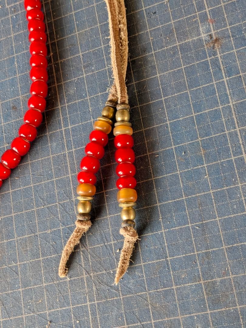 ビンテージホワイトハーツ使用　ビーズネックレス　ハンドメイド　カスタム可能