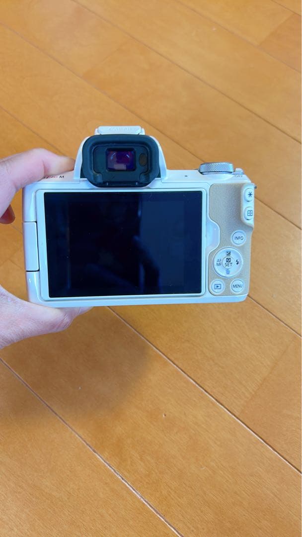 Canon EOS Kiss M2 ダブルレンズセット