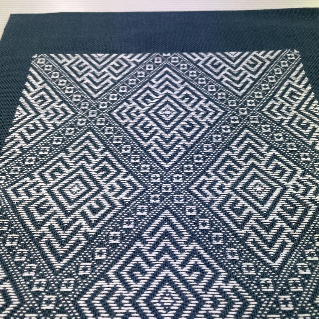 こぎん刺し　テーブルセンター　①