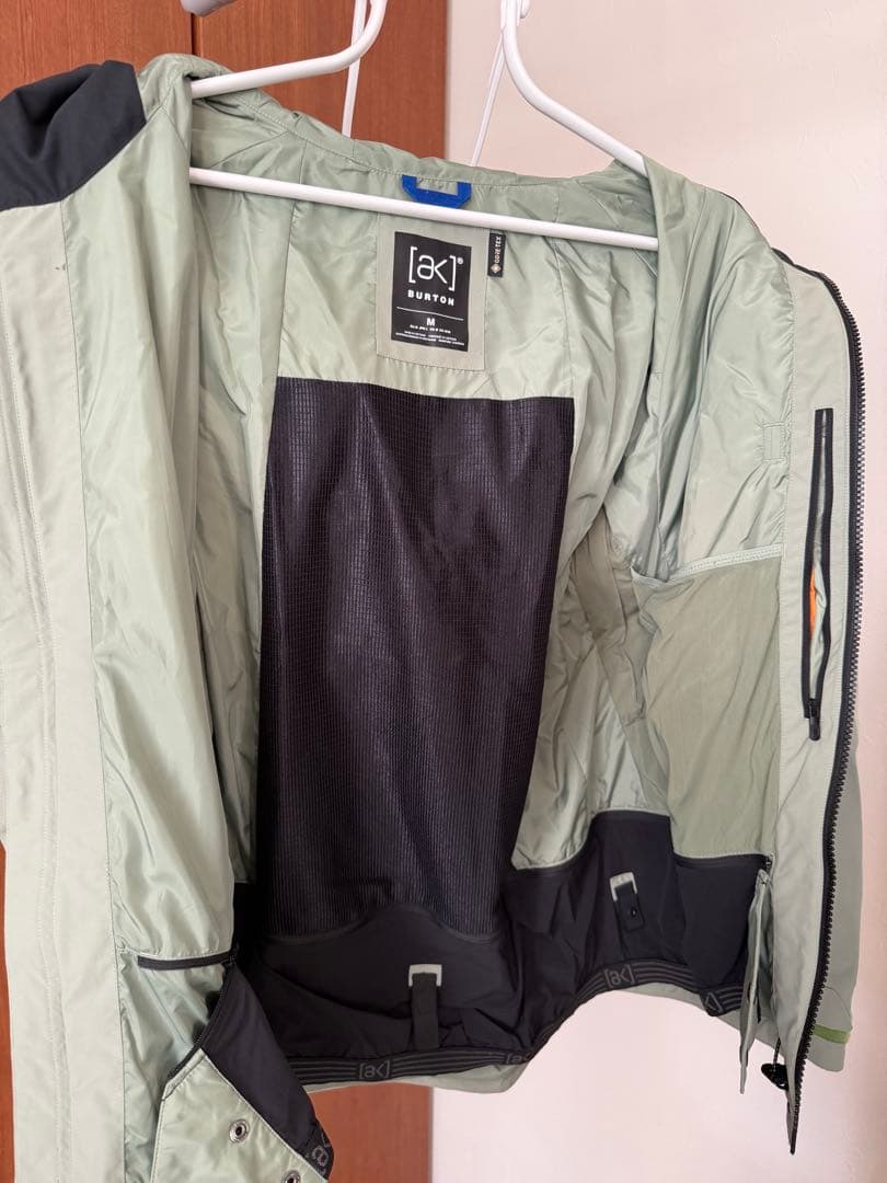 スーさん専用　BURTON [ak] Hedge Green スノボウェア上下