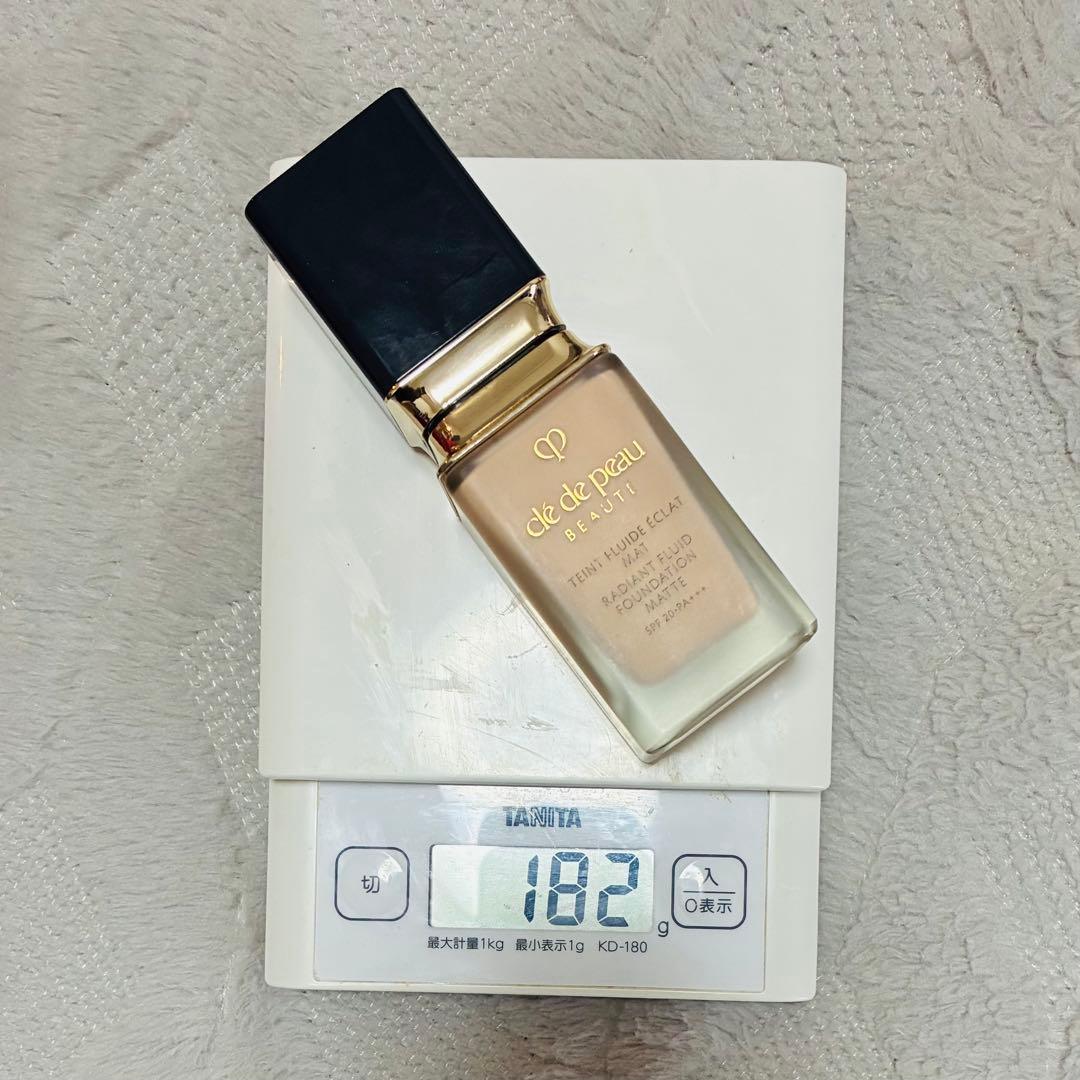 クレ・ド・ポー ボーテ　タンフリュイドエクラ マット　ファンデーション