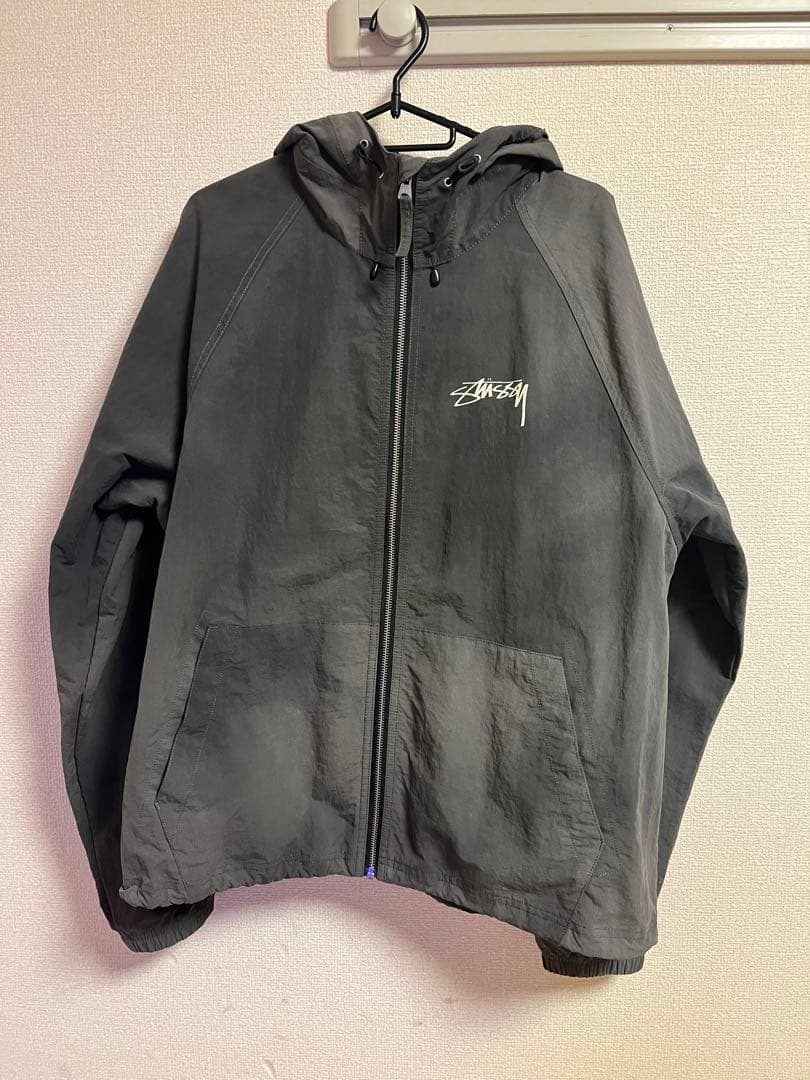 Stussy フード付きナイロンジャケット グレー