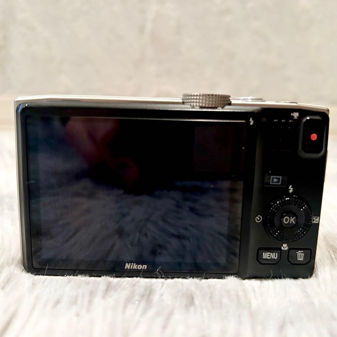 【✨美品✨】Nikon COOLPIX S8200【✨バッテリー付き✨】
