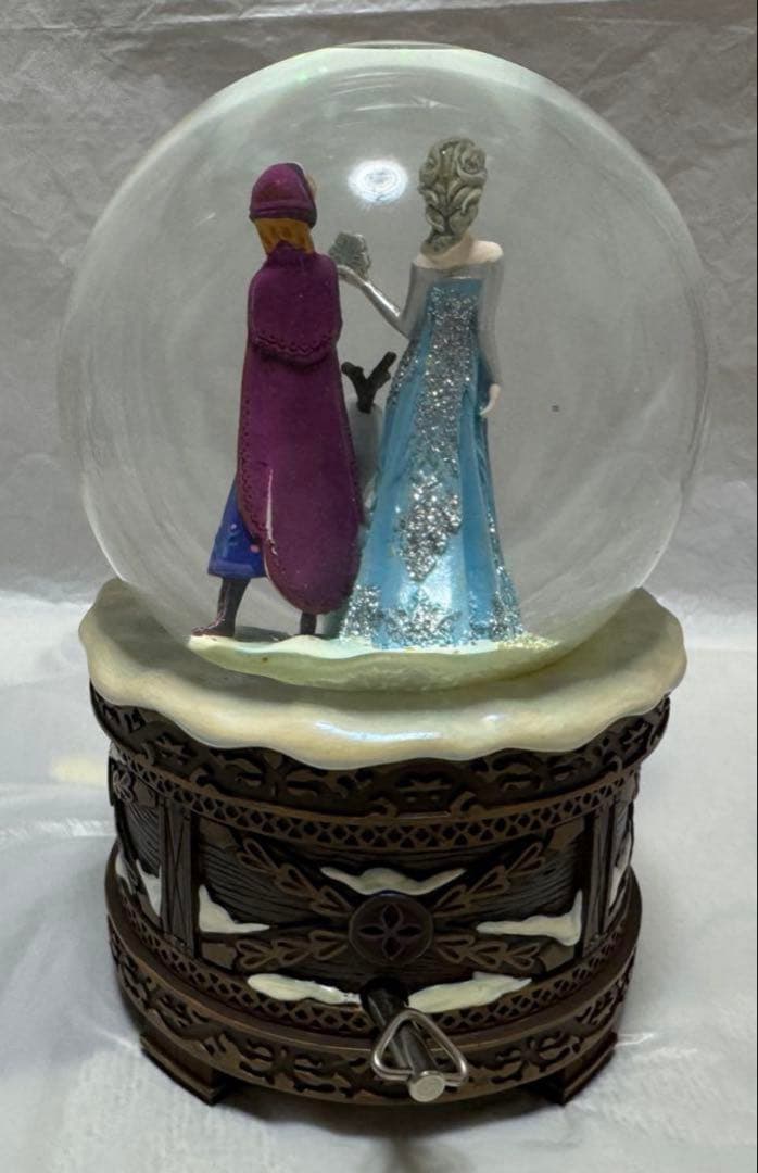 ディズニーストア アナと雪の女王 オルゴール付きスノーグローブ
