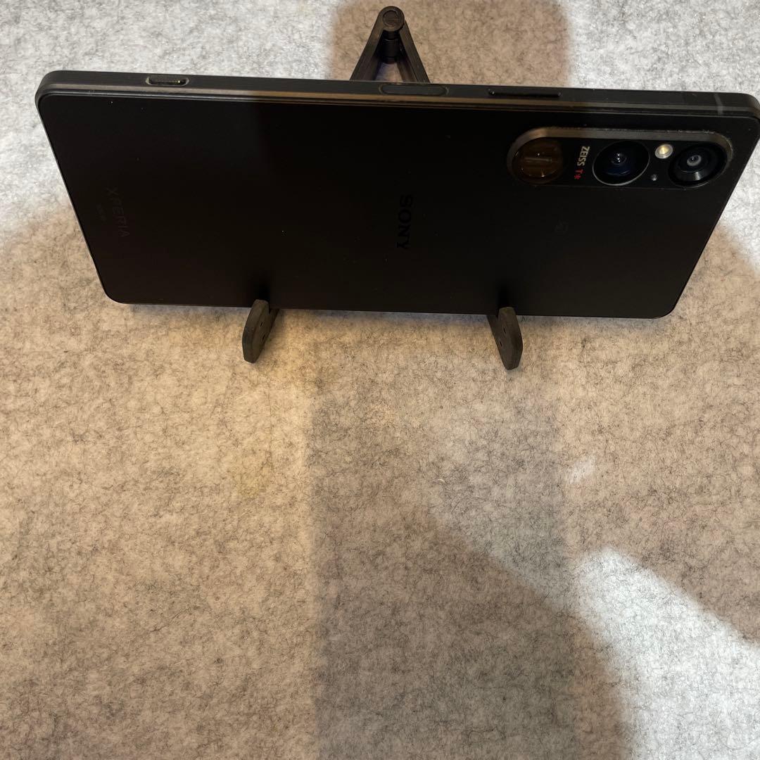 P001 au SIMフリー　Xperia 1 V SOG10