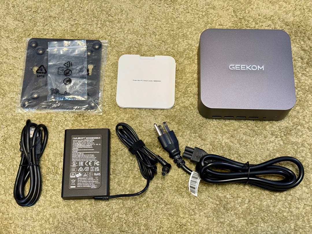 GEEKOM ミニPC GT1 MEGA 新古品 美品