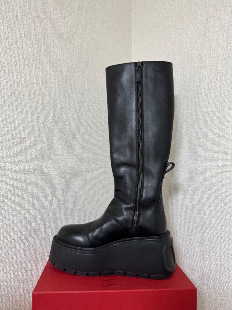 valentinoプラットフォーム　37厚底ロングブーツ Vロゴ　ヴァレンティノ