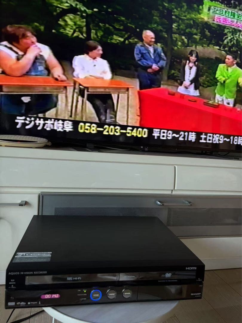 SHARP 地デジ搭載 ビデオ一体型DVDレコーダー DV-ACV52