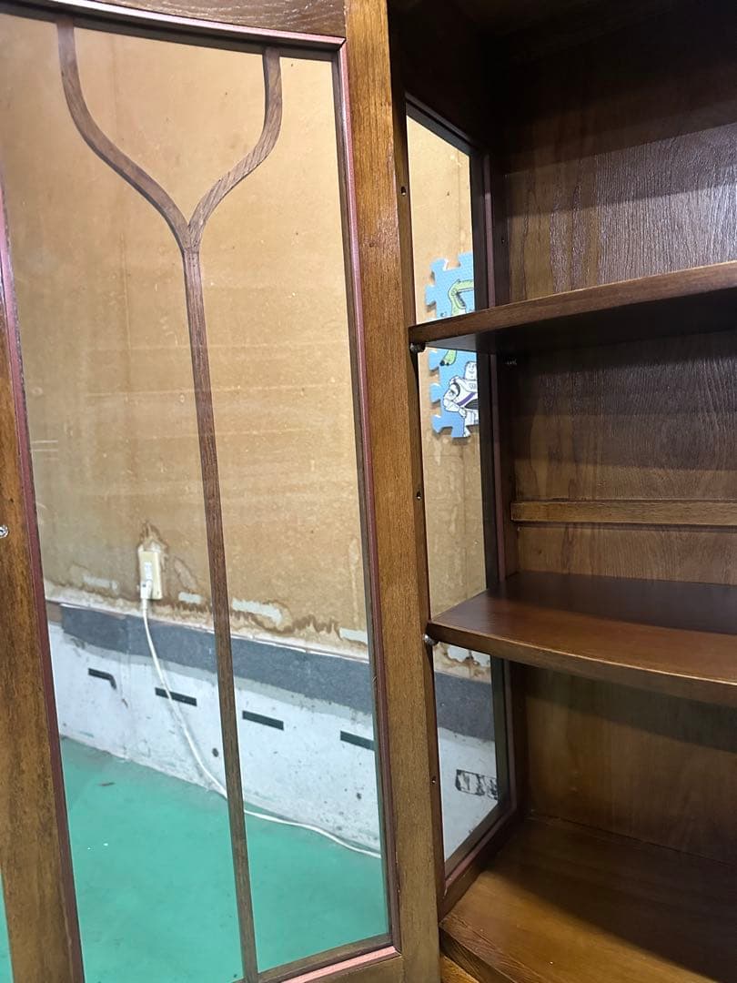 く*み様 木製ガラス扉キャビネット
