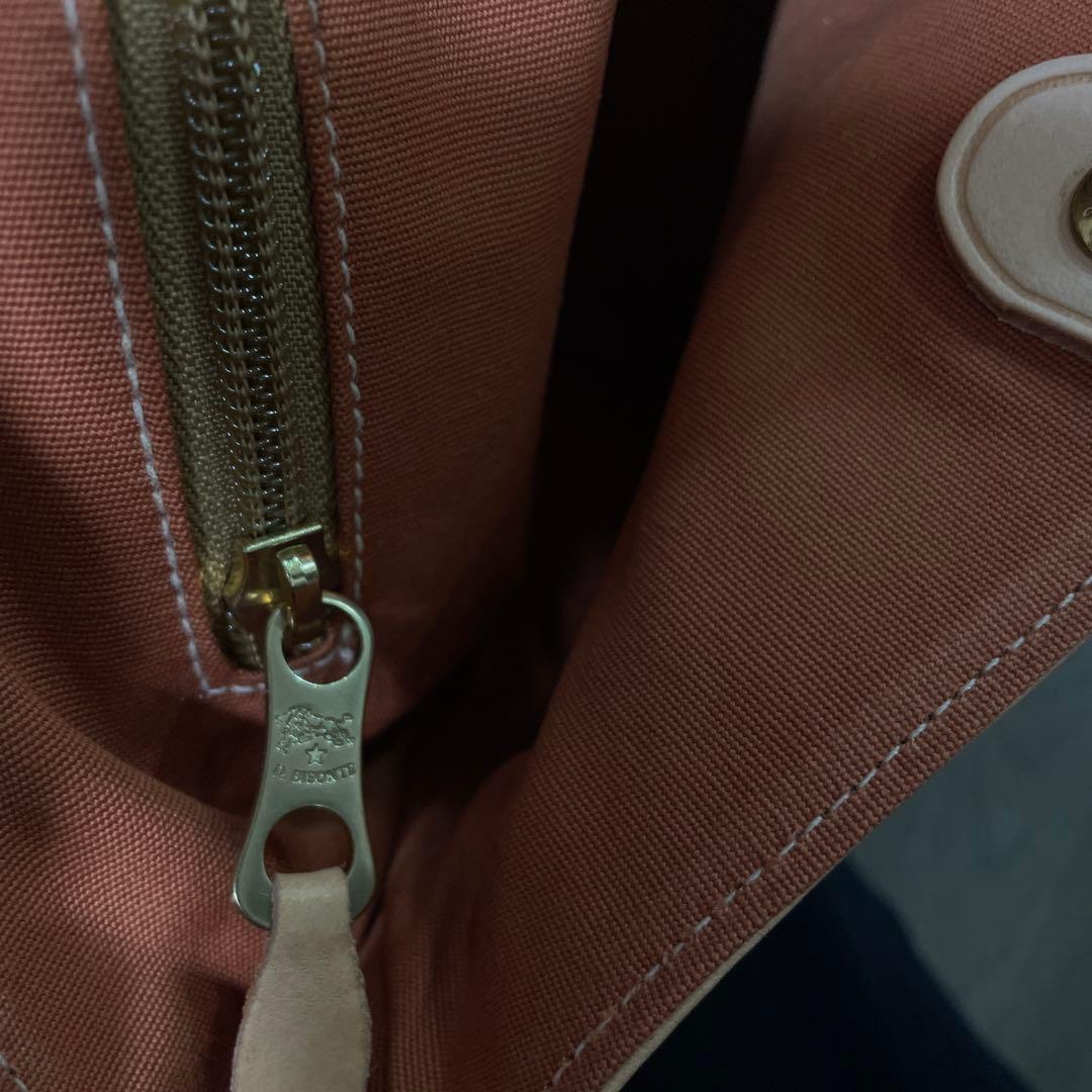 IL BISONTE ベージュ レザー トートバッグ