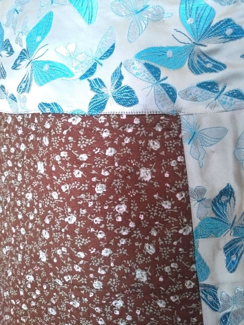 くりーむぽん様用　蝶の刺繍のモンゴル民族衣装